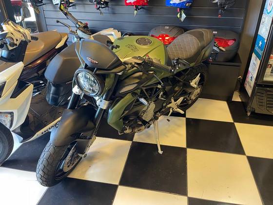 MV AGUSTA BRUTALE 800 